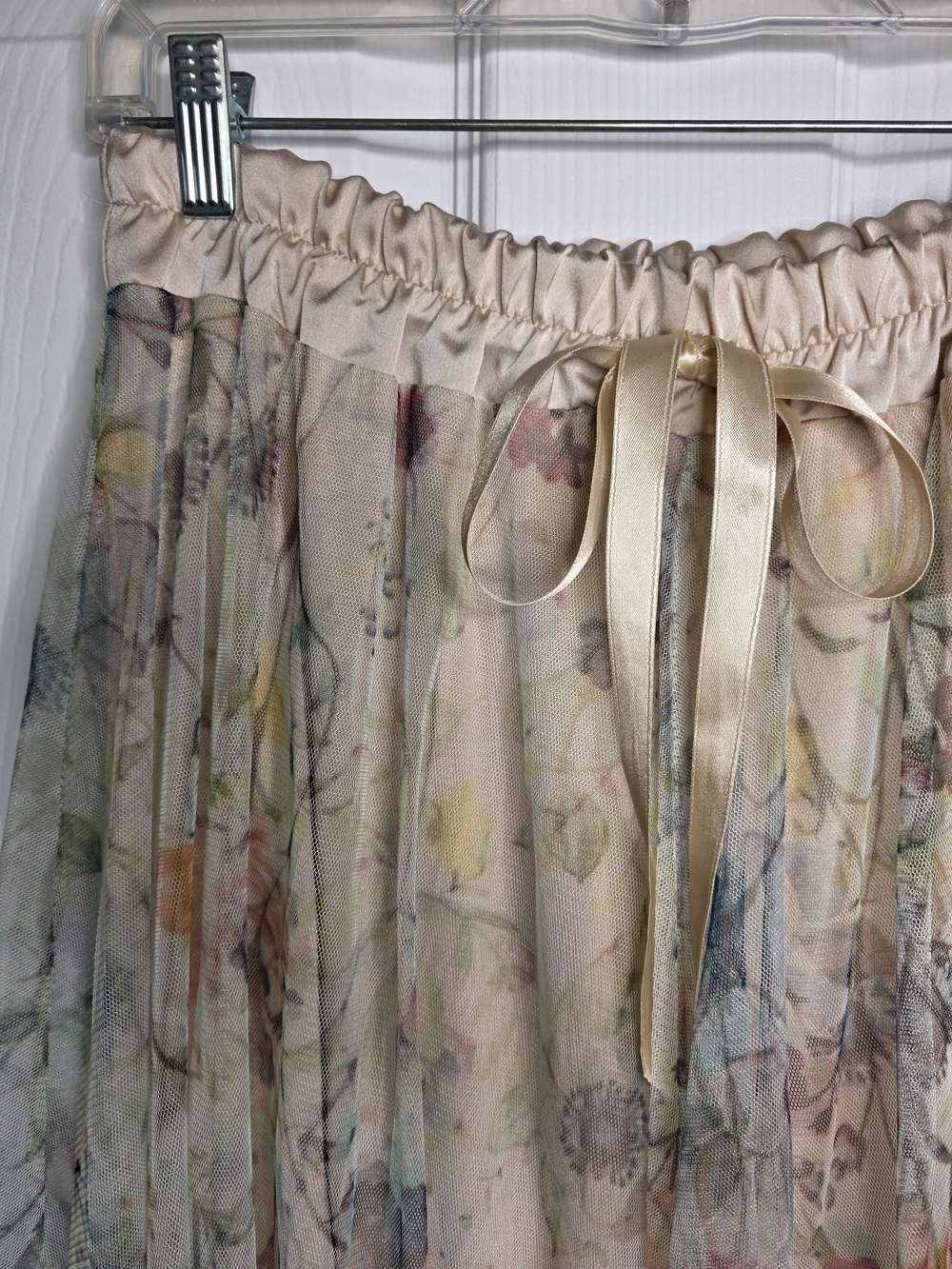 Floral Tulle Midi Skirt in Soft Beige - Picture 7 of 14